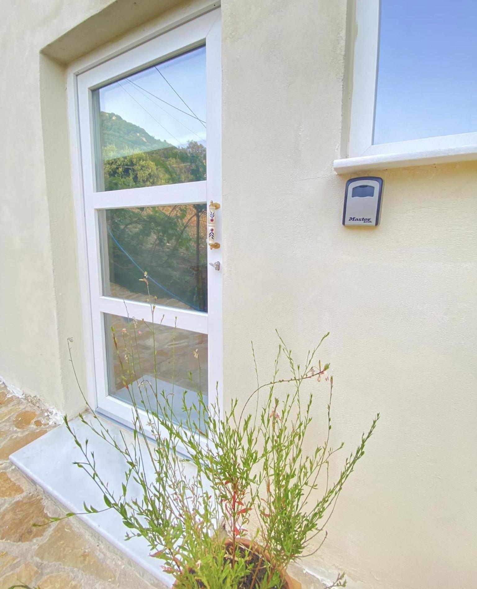 Kastellanoi  Dinateli Houses - Live Like A Local In Corfu מראה חיצוני תמונה