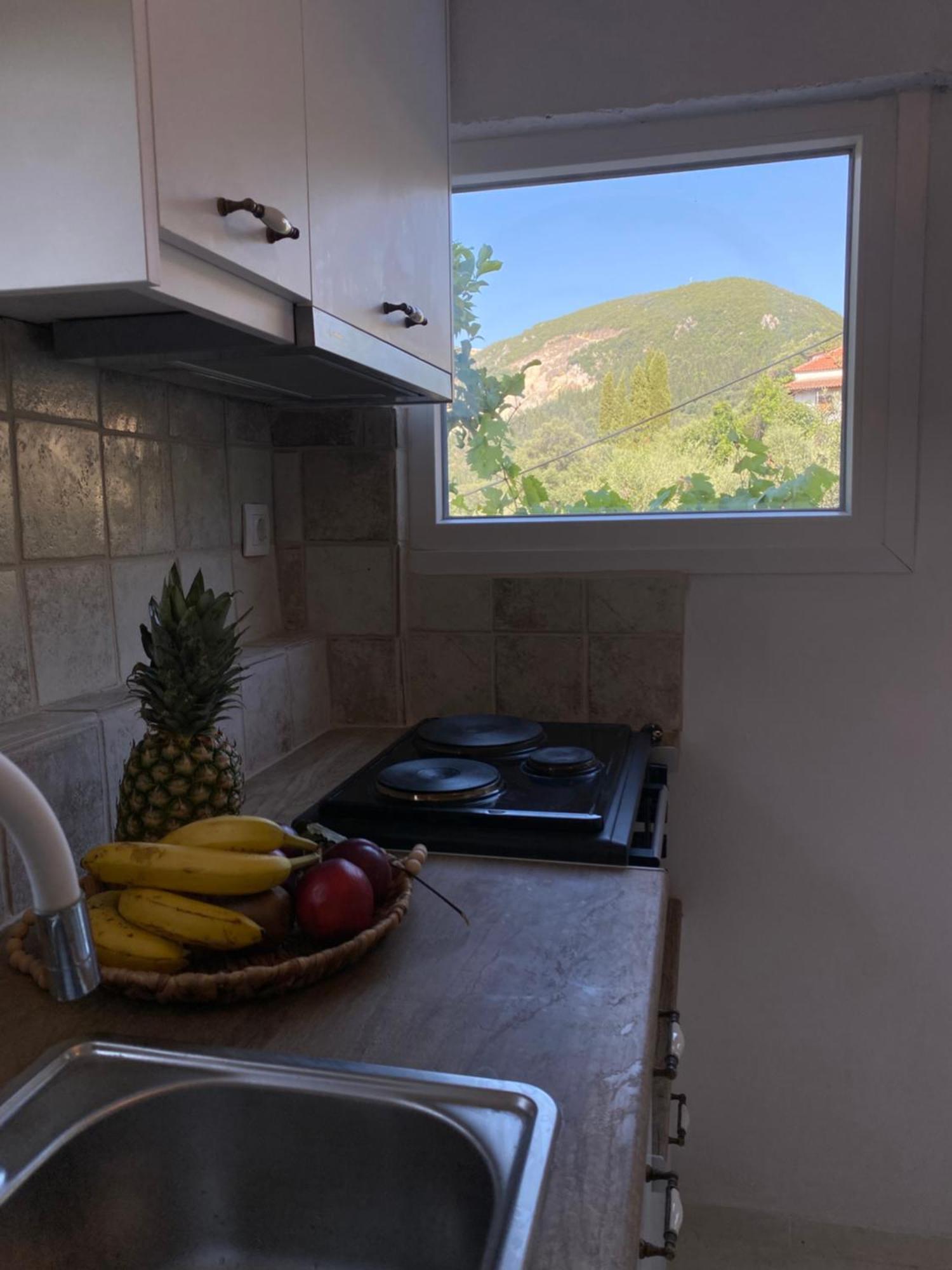 Kastellanoi  Dinateli Houses - Live Like A Local In Corfu מראה חיצוני תמונה